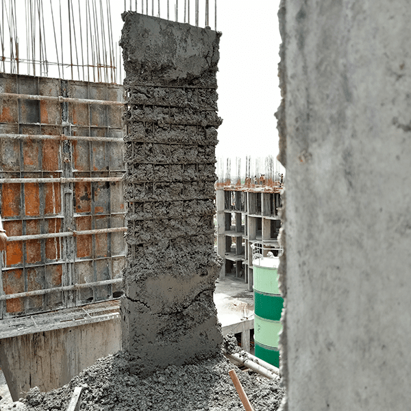 Mal fraguado de concreto en columna