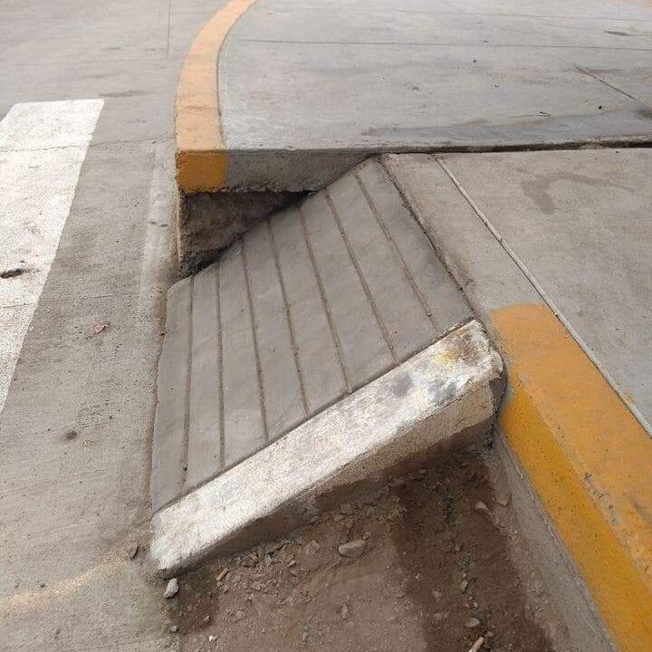 Rampa para discapacitados mal hecha